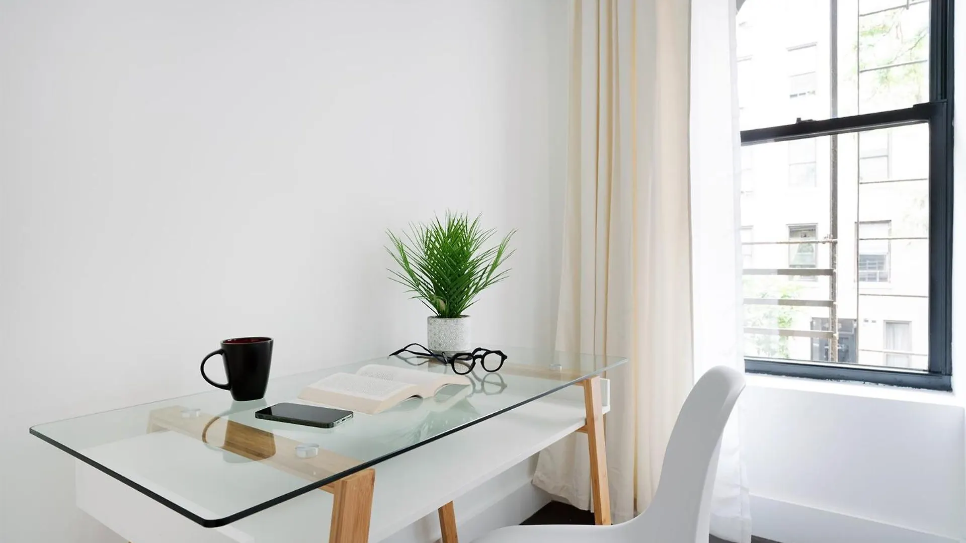 444-4F Newly Renovated 1Br In Midtown West Apartment New York